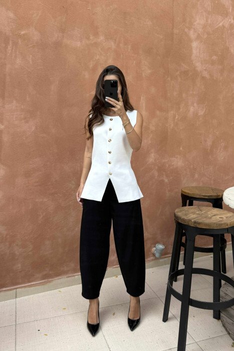 GOLD BUTTONS ONE COLOR WOMEN VEST WHITE-E BARDHE - KLAUDIO FASHION