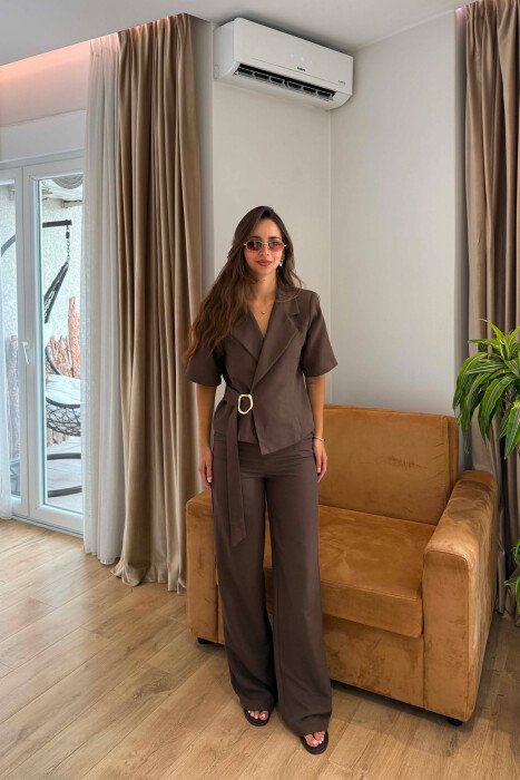 GOLD DETAIL SHORT SLEEVE JACKET + TROUSERS WOMAN SET BROWN/KAFE 