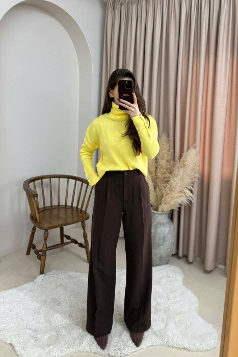 GOLF ME DETAJIN E KOPSAVE NË MENGËT PËR FEMRA NË NGJYRËN E VERDHË - KLAUDIO FASHION