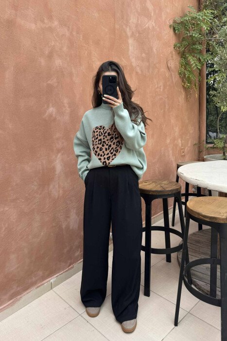 HEART DETAIL TURTLE NECK WOMEN SWEATER MINT/MENTE 