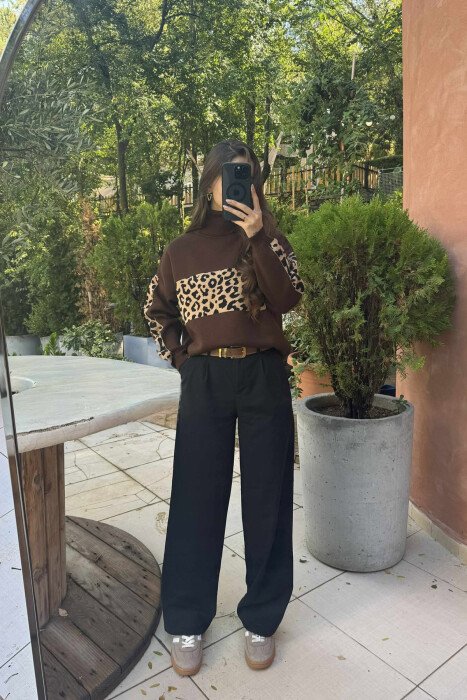 HIGH NECK LEO DESIGN WOMEN SWEATER BROWN/KAFE 
