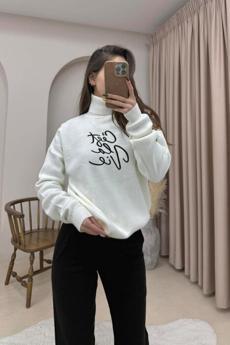 HIGH NECK ONE COLOR FRONT WRITTINGS WOMEN SWEATER WHITE-E BARDHE 