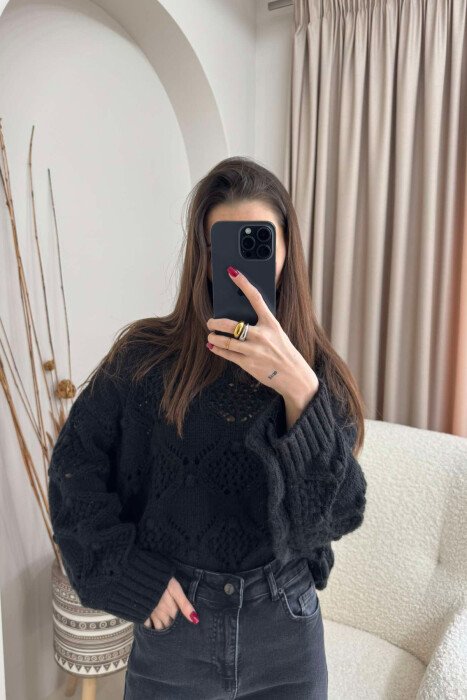 GOLF AKRELIK PËR FEMRA NË NGJYRËN E ZEZË - KLAUDIO FASHION