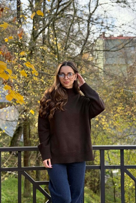TRIKO E THJESHTË ME JAKE GOLF PER FEMRA NË NGJYRE ÇOKOLLATE - KLAUDIO FASHION