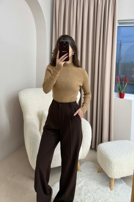 HIGH NECK SLEEVE DETAILS ONE COLOR WOMEN SWEATER LIGHT BROWN/KAZB - 2