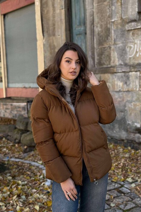 HOODED ONE COLOR WOMEN PUFFER JACKET BROWN/KAFE - KLAUDIO FASHION