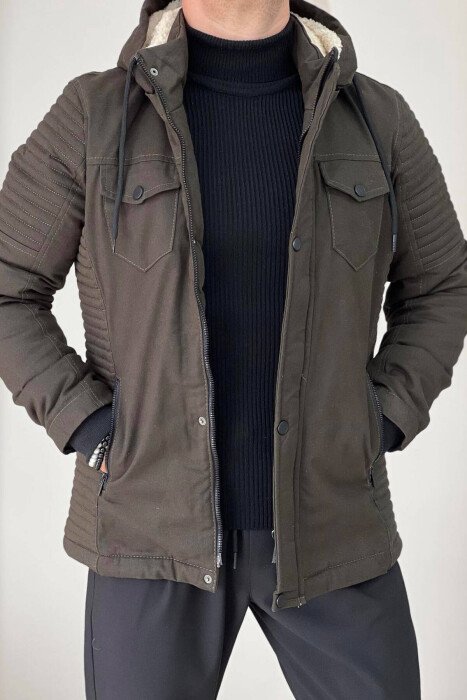 XHUP ME PUSH ME KAPUC PËR MESHKUJ NË NGJYRËN JESHILE E ERRËT - KLAUDIO FASHION