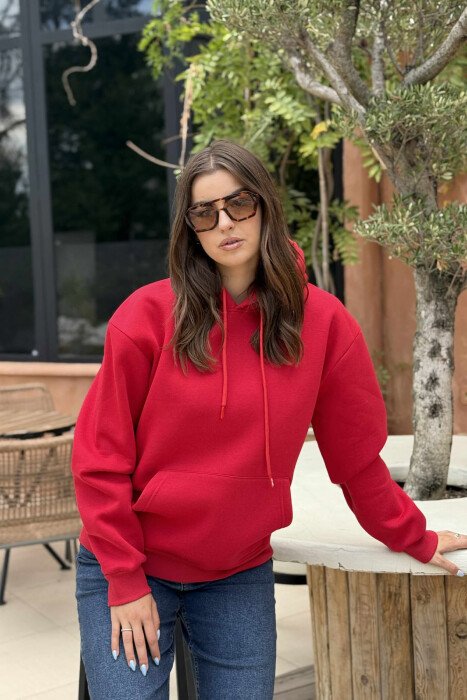 HOODIE E THJESHTË NJË NGJYRËSHE ME PUSH PËR FEMRA NË NGJYRË TË KUQE - 1