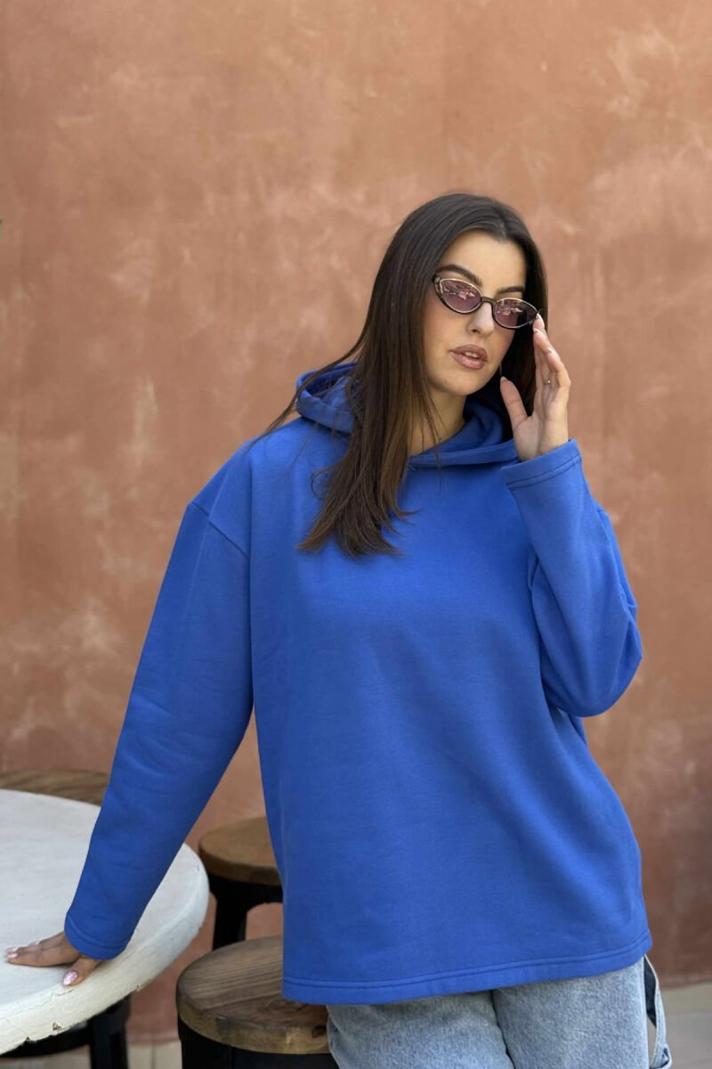 HOODIE E THJESHTË NJË NGJYRËSHE ME PUSH PËR FEMRA NË NGJYRËN BLU - 3