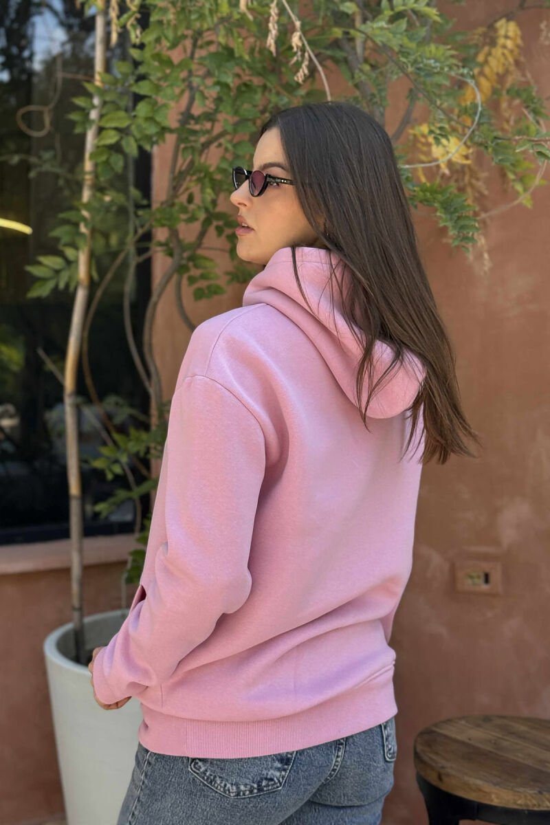 HOODIE E THJESHTË NJË NGJYRËSHE ME PUSH PËR FEMRA NË NGJYRËN ROZË - 3