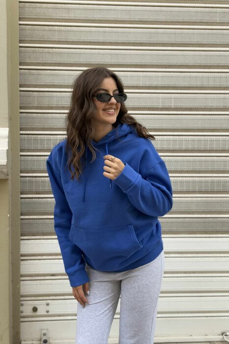 HOODIE E THJESHTË NJËNGJYRËSHE ME PUSH PËR FEMRA NË NGJYRË BLU - 2