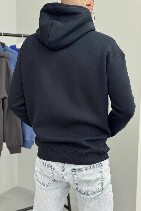 HOODIE E THJESHTË NJËNGJYRËSHE ME PUSH PËR MESHKUJ NË NGJYRËN BLU TË ERRËT - 3