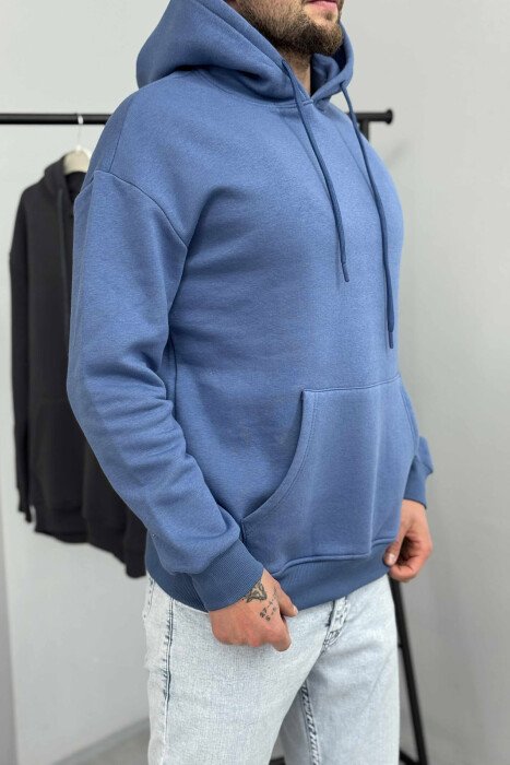 HOODIE E THJESHTË NJËNGJYRËSHE ME PUSH PËR MESHKUJ NË NGJYRËN BLU TË ZBARDHUR - 3