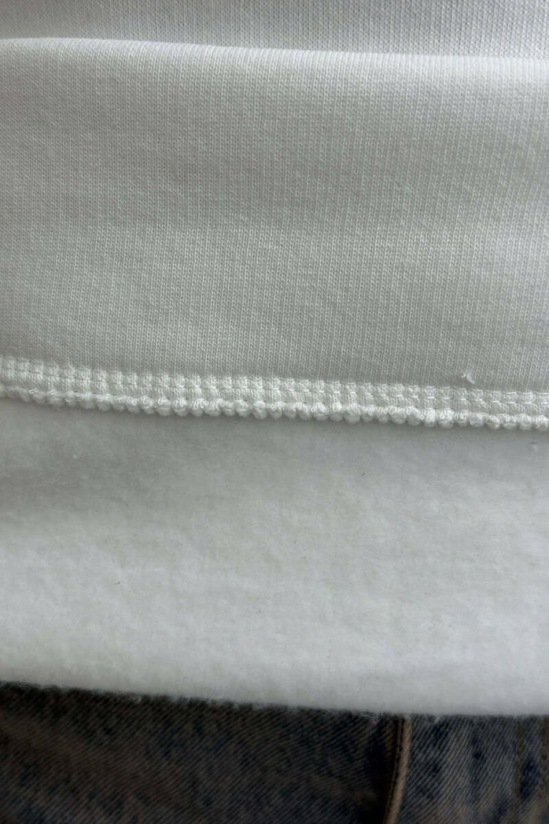 HOODIE E THJESHTË PËR FEMRA NË NGJYRËN E BARDHË - 5