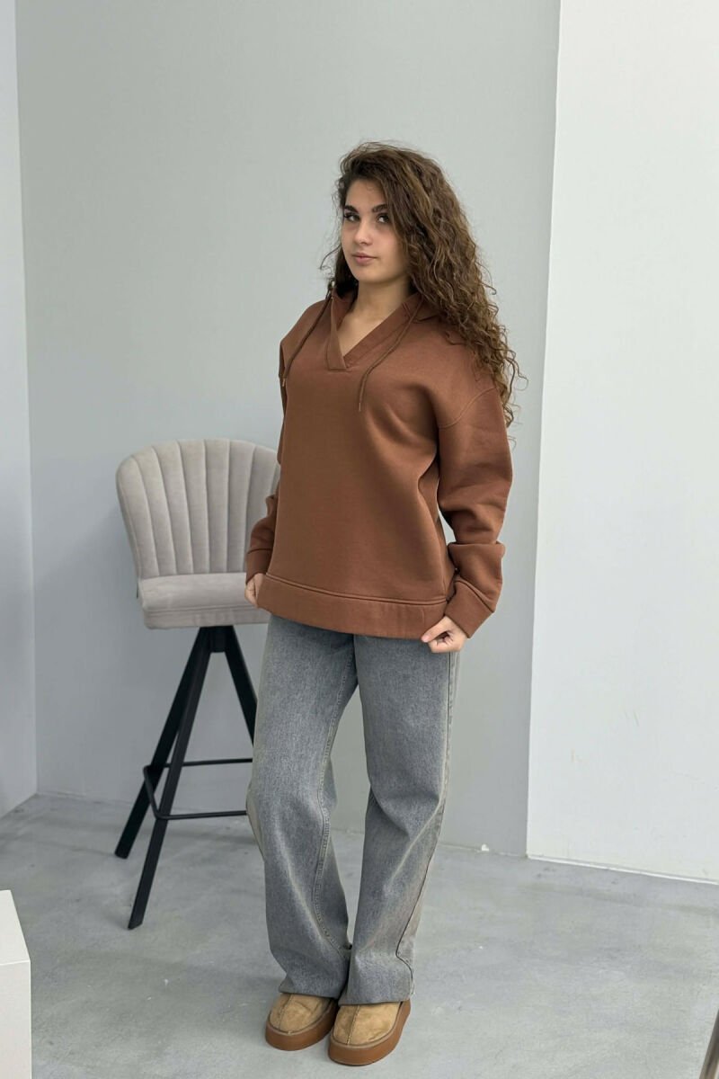 HOODIE E THJESHTË PËR FEMRA NË NGJYRËN KAFE - 5