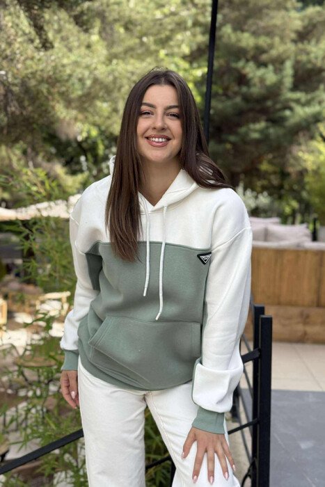 HOODIE ME PUSH DHE ME LOGO TË VOGËL PËR FEMRA NË NGJYRËN MENTE - 2