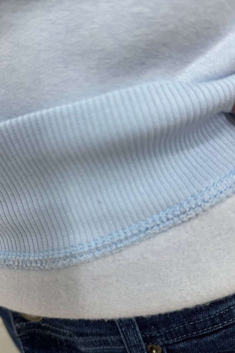 HOODIE ME PUSH DHE ME SHKRIM PARA PËR MESHKUJ NË NGJYRE BLU TE ZBARDHUR - 4