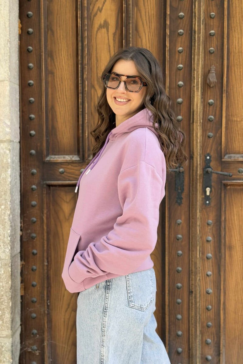 HOODIE ME PUSH DHE SHKRIM MINIMALIST NË PJESEN PARA PËR FEMRA NË NGJYRË LEJLA - 3