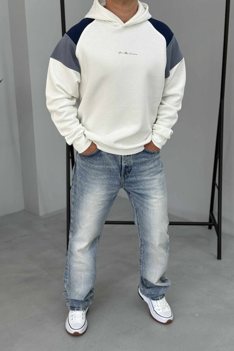 HOODIE ME PUSH DHE ME SHKRIM TË THJESHTË NË PJESËN PARA PËR MESHKUJ NË NGJYRË TË BARDHË - 1