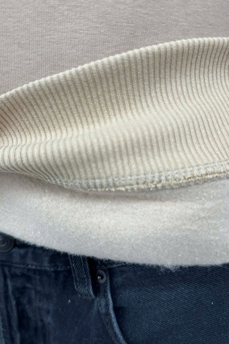 HOODIE ME PUSH SHKRIM PARA DHE ME DIZAJN MBRAPA PËR MESHKUJ NË NGJYRE BEZHE - 5