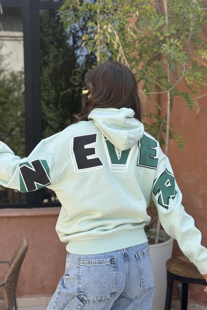 HOODIE ME PUSH ME SHKRIME NË PJESEN E PASME PËR FEMRA NË NGJYRËN MENTE - 3