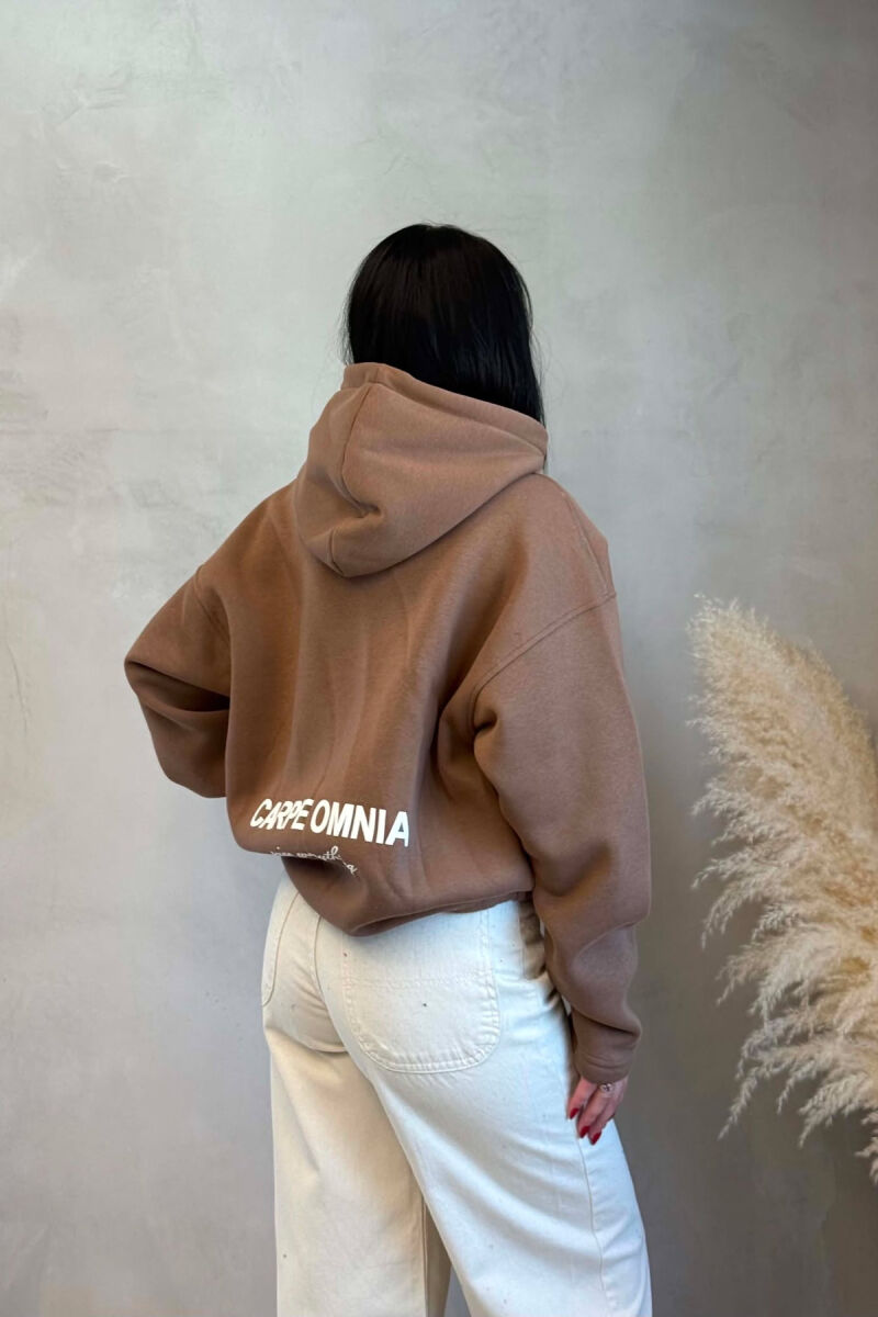 HOODIE ME PUSH ME SHKRIM PARA & PAS PER FEMRA NE NGJYRE KAFE - 5