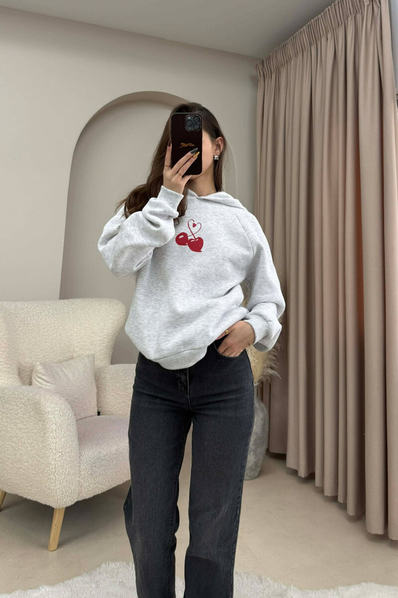 HOODIE ME PUSH NJE NGJYRESHE ME LOGO QERSHI PER FEMRA NE NGJYRE GRI TE ZBARDHUR - 1