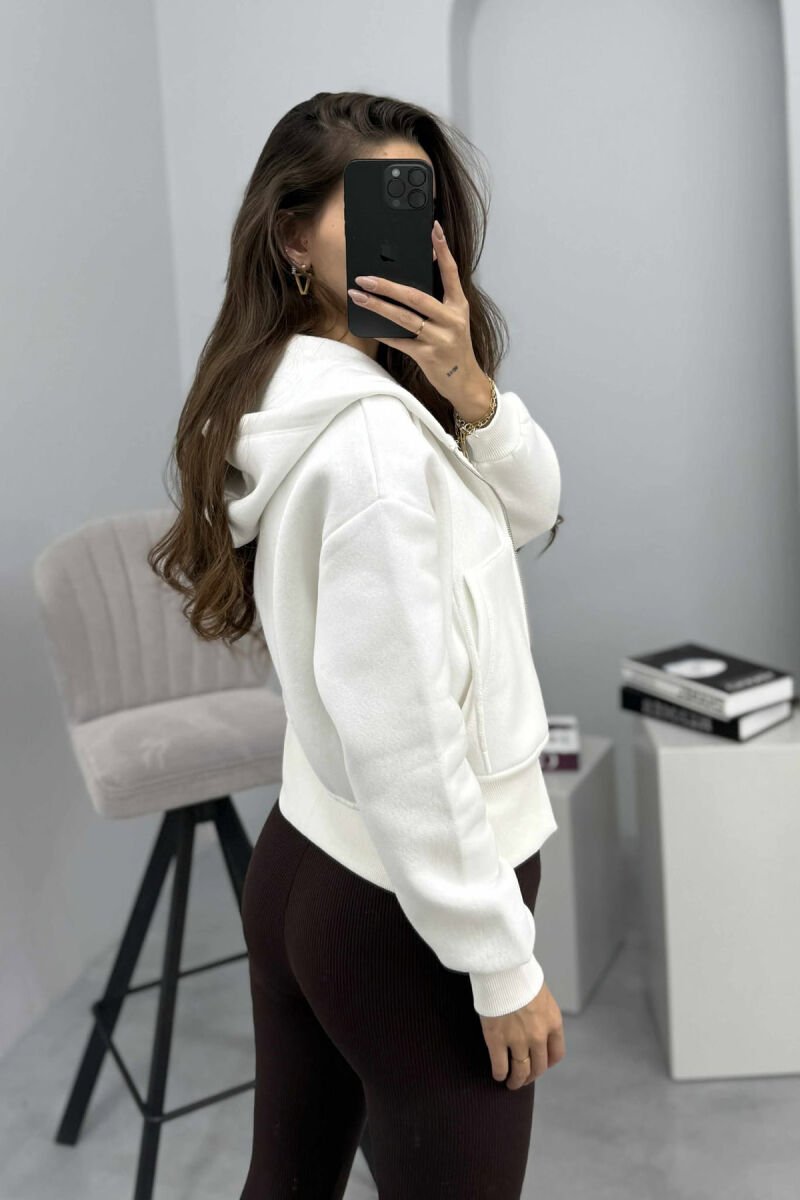 HOODIE ME ZINXHIR DHE ME PUSH NJË NGJYRËSHE PËR FEMRA NË NGJYRËN E BARDHË - 5