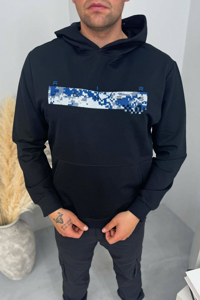 HOODIE NJË NGJYRËSHE ME DIZAJN TË THJESHTË PËR MESHKUJ NË NGJYRËN E ZEZË - 1