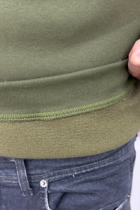 HOODIE NJE NGJYRESHE ME PUSH DHE DETAJE TE VOGLA PER MESHKUJ NE NGJYRE JESHILE - 4