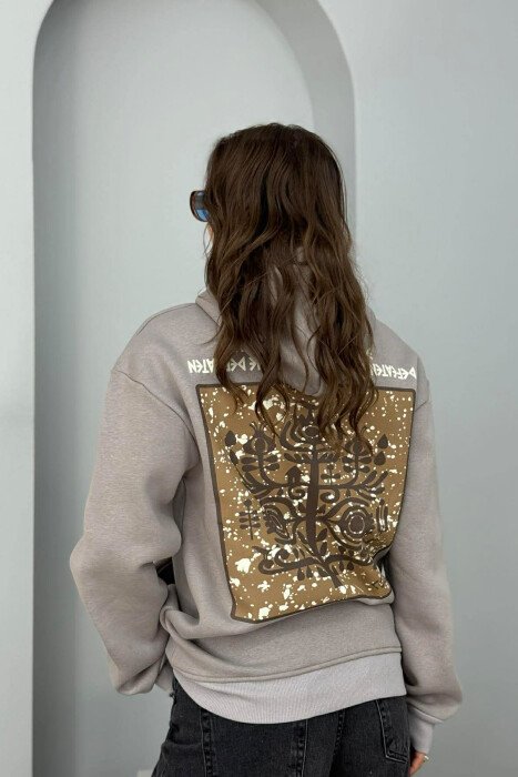 HOODIE NJE NGJYRESHE ME PUSH DHE DIZAJN NË PJESEN E PASME PER FEMRA NE NGJYRE GRI - 3