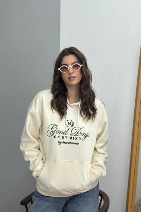 HOODIE NJE NJGYRESHE ME PUSH DHE DIZAJN NË PJESEN PARA PER FEMRA NE NGJYRE KREM - 1