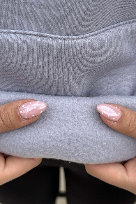 HOODIE NJË NGJYRËSHE ME PUSH DHE LOGO NË PJESËN PARA PËR FEMRA NË NGJYRË GRI TË ZBARDHUR - 5