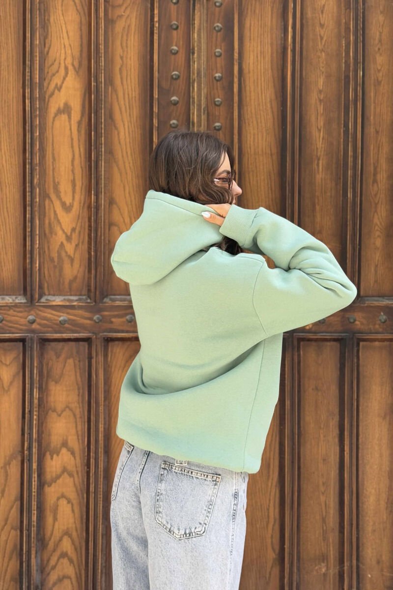 HOODIE NJË NGJYRËSHE ME PUSH DHE LOGO NË PJESËN PARA PËR FEMRA NË NGJYRËN MENTE - 3