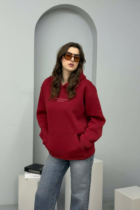 HOODIE NJE NGJYRESHE ME PUSH DHE ME SHKRIM TE THJESHTE NE PJESEN PARA PER FEMRA NE NGJYRE VISHNJE - 5