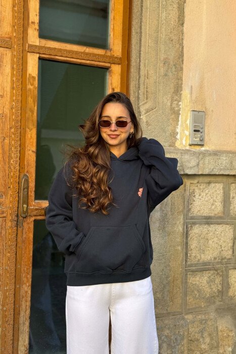 HOODIE NJE NGJYRESHE ME PUSH ME IMAZHE TE LULEVE PER FEMRA NE NGJYRE BLU - KLAUDIO FASHION
