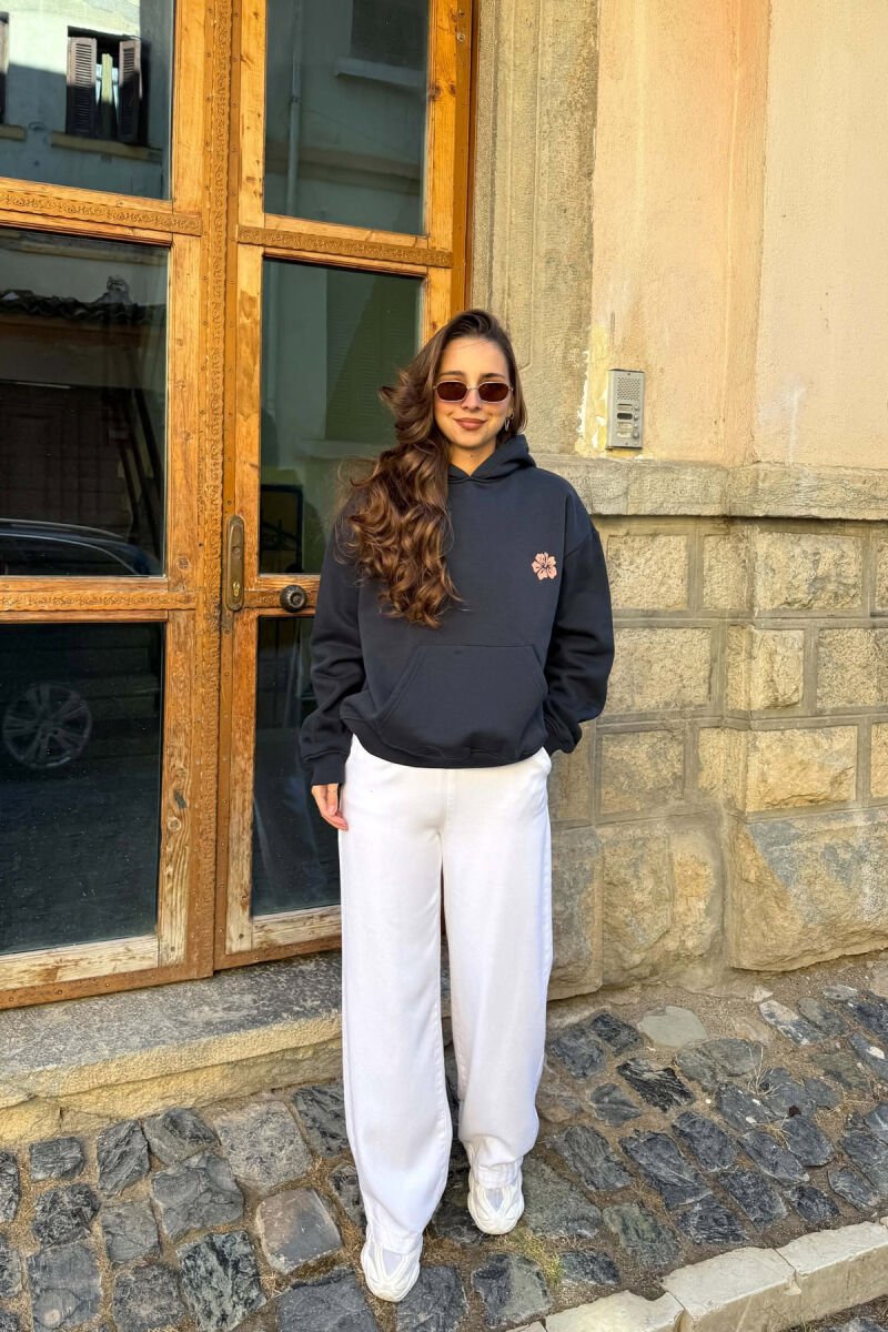 HOODIE NJE NGJYRESHE ME PUSH ME IMAZHE TE LULEVE PER FEMRA NE NGJYRE BLU - 5