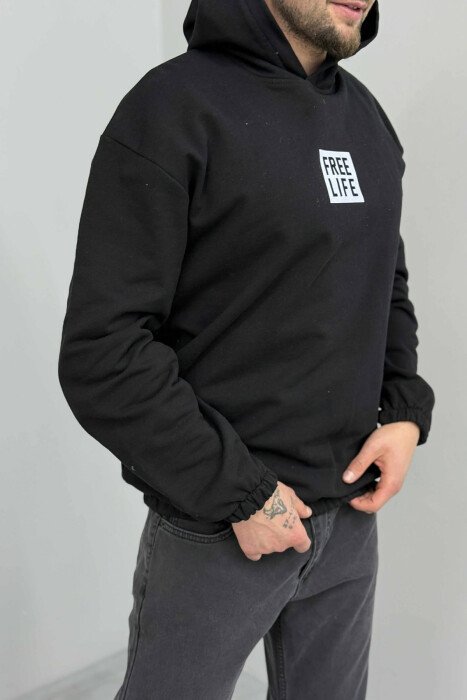 HOODIE NJËNGJYRËSHE ME SHKRIME PËR MESHKUJ NË NGJYRËN E ZEZË - 1