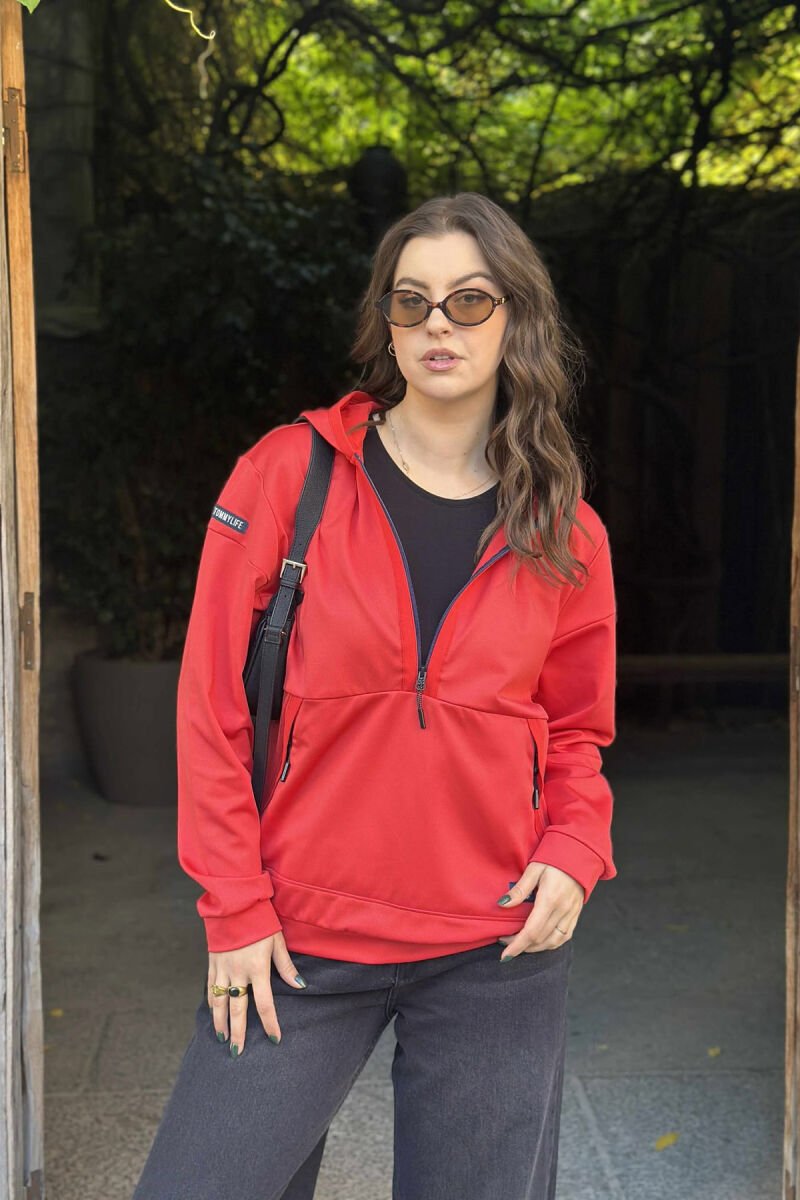 HOODIE NJËNGJYRËSHE ME JAKË ME ZINXHIR PËR FEMRA NË NGJYRË TË KUQE - 2