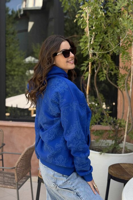 HOODIE NJËNGJJYRËSHE ME PUSH DHE DIZENJO LULESH PËR FEMRA NË NGJYRËN BLU - 3