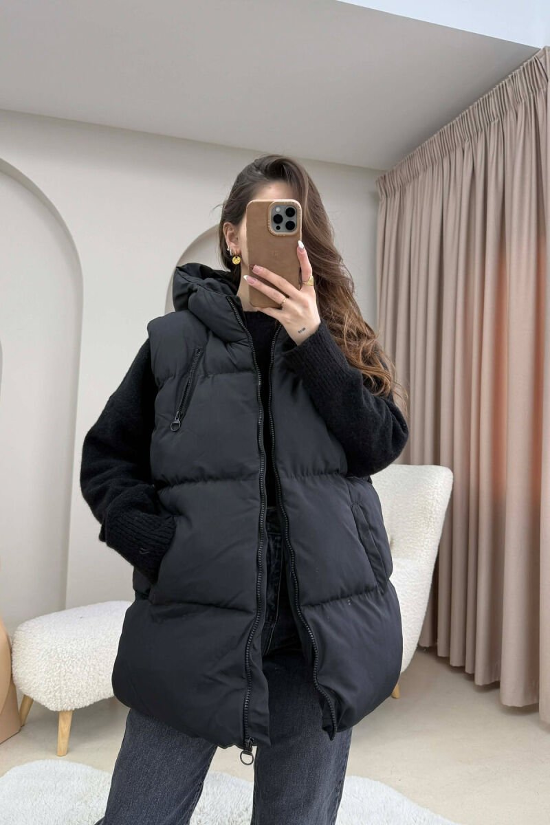 JELEK I THJESHTE NJE NGJYRESH ME KAPUÇ PER FEMRA NE NGJYRE TE ZEZE - 2
