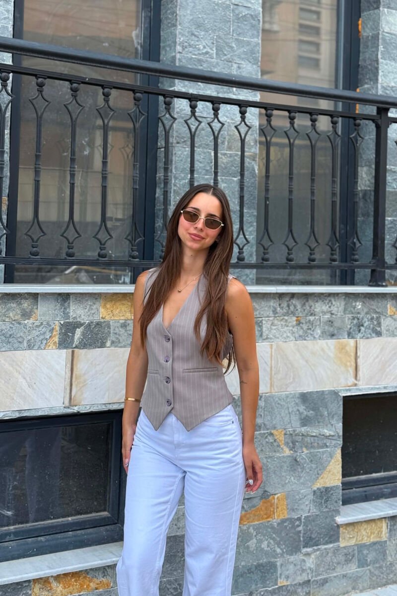 JELEK ME BUTONA DHE DIZAJN ME VIJA PER FEMRA NE NGJYRE GRI - 1