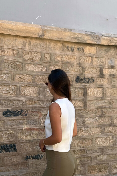 JELEK ME BUTONA SILVER PER FEMRA NE NGJYRETE BARDHE - 3