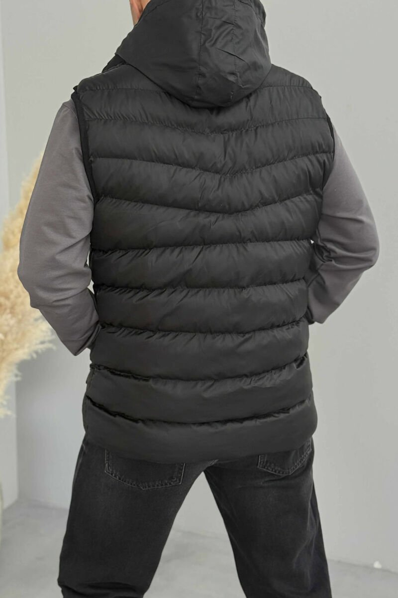 JELEK ME KAPUC DHE XHEPA ME ZINXHIR PËR MESHKUJ NË NGJYRËN E ZEZË - 8