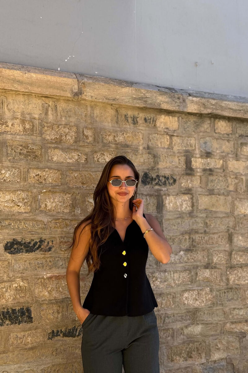 JELEK NJE NGJYRESH ME BUTONA SILVER PER FEMRA NE NGJYRE TE ZEZE - 2