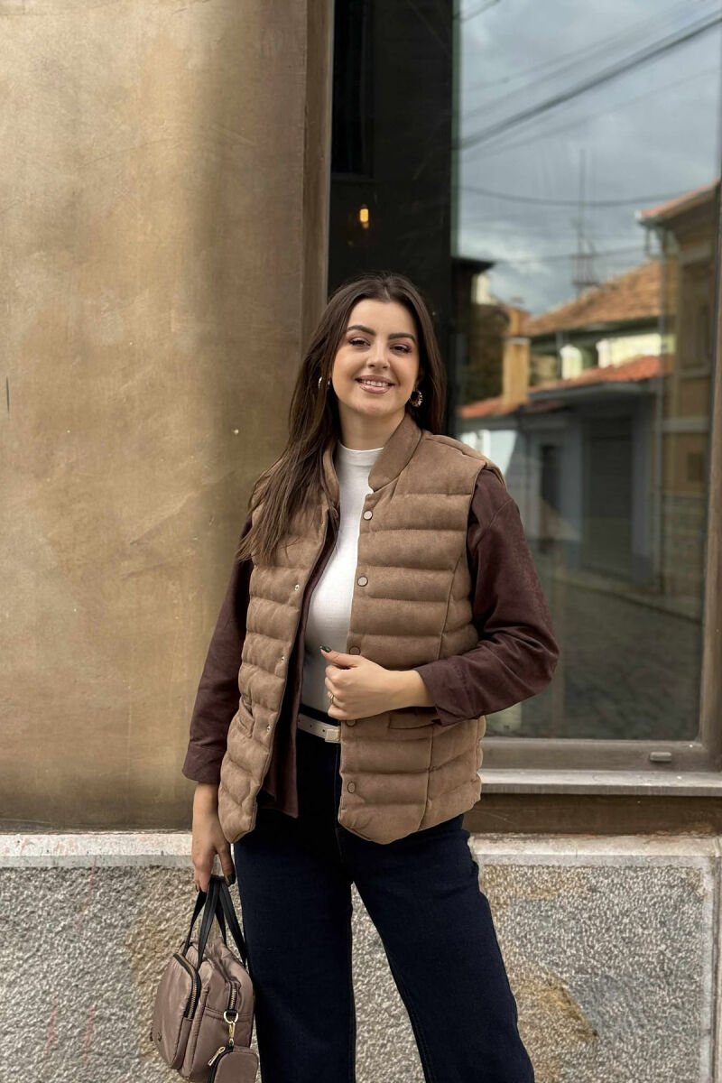 JELEK NJË NGJYRËSH ME DETAJIN E XHEPAVE PËR FEMRA NË NGJYRË BEZHË - 3