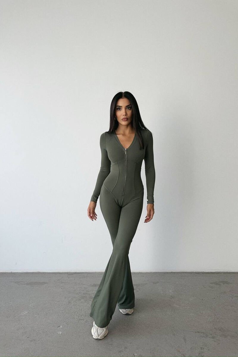JUMPSUIT NJË NGJYRËSH ME ZINXHIR PËR FEMRA NË NGJYRËN JESHILE - 2