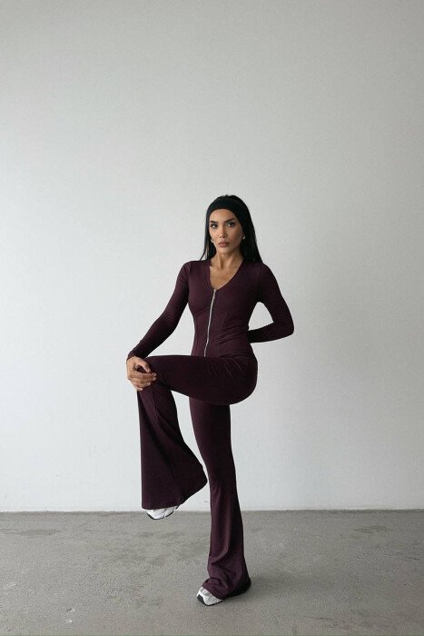 JUMPSUIT NJË NGJYRËSH ME ZINXHIR PËR FEMRA NË NGJYRËN VISHNJË - 6