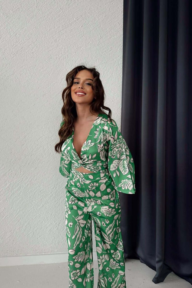 JUMPSUIT ME GJYSEM MENGE NE DIZAJN ME LULE PER FEMRA NE NGJYRE JESHILE TE ZBARDHUR - 2