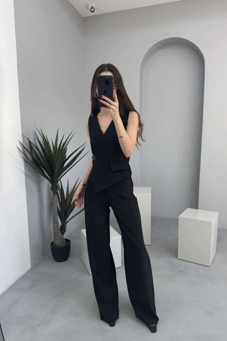 JUMPSUIT NJË NGJYRËSH I THJESHTË PËR FEMRA NË NGJYRËN E ZEZË - 2